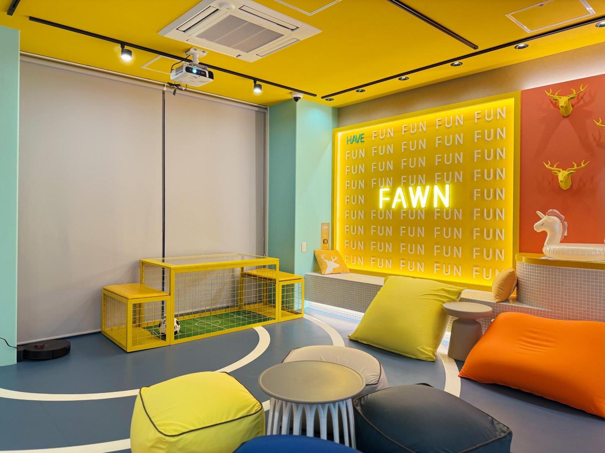 Fawn Hotel Osaka Esterno foto